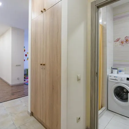 Colored Balloons - 3 Bedrooms, 3 Bathrooms, Equipped Large Leopoli