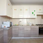 Colored Balloons - 3 Bedrooms, 3 Bathrooms, Equipped Large * Lviv
