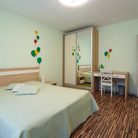 Colored Balloons - 3 Bedrooms, 3 Bathrooms, Equipped Large Appartement Lviv