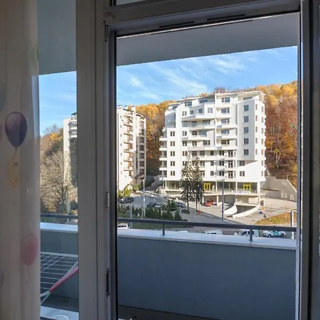 Colored Balloons - 3 Bedrooms, 3 Bathrooms, Equipped Large * Lviv