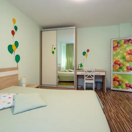 Colored Balloons - 3 Bedrooms, 3 Bathrooms, Equipped Large Appartement Lviv