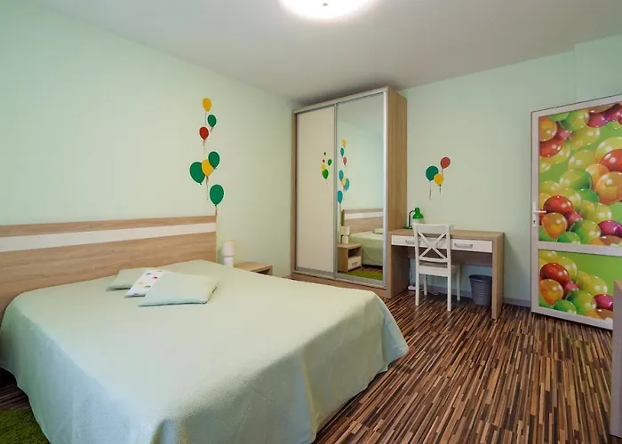 Colored Balloons - 3 Bedrooms, 3 Bathrooms, Equipped Large Apartamento Lviv