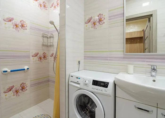 Colored Balloons - 3 Bedrooms, 3 Bathrooms, Equipped Large * Lviv