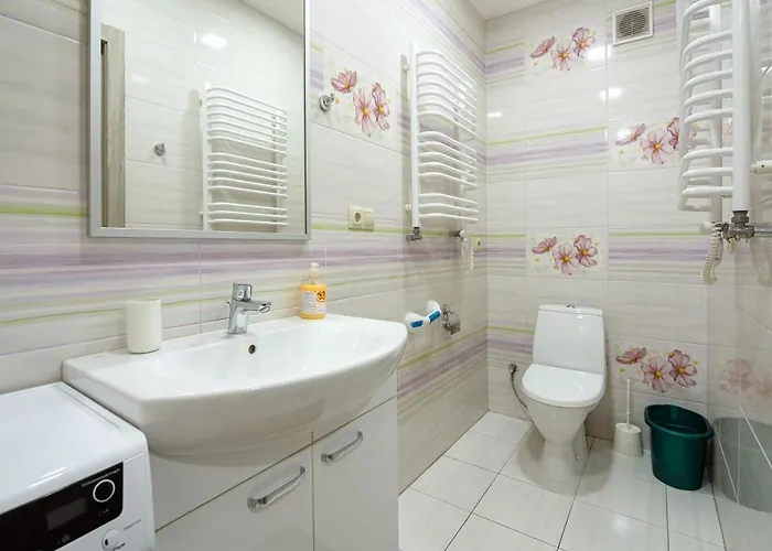 Apartamento Colored Balloons - 3 Bedrooms, 3 Bathrooms, Equipped Large Lviv